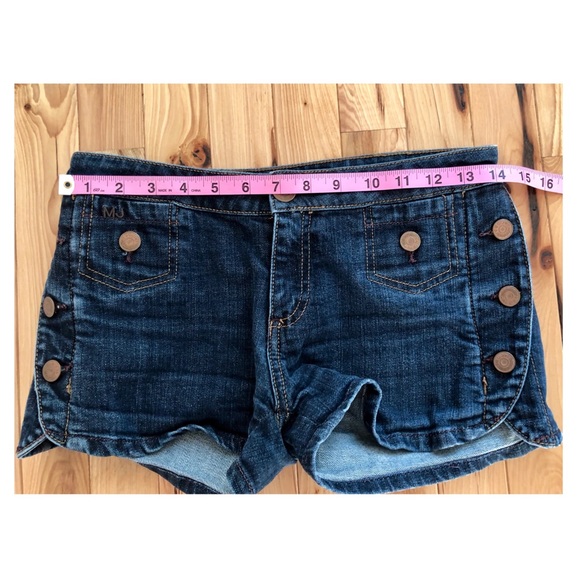 Marc by Marc Jacobs 70s jean shorts - Picture 2 of 4